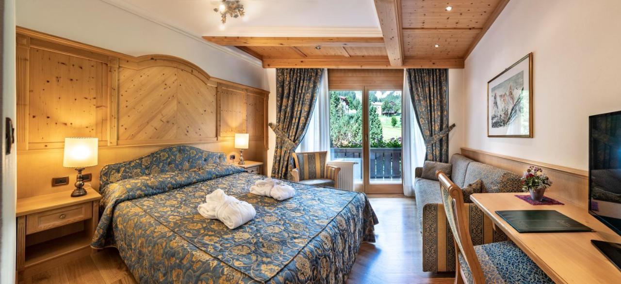 Alpen Hotel Corona Vigo di Fassa Ngoại thất bức ảnh