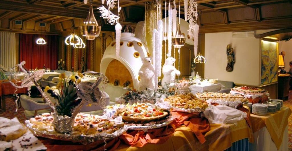 Alpen Hotel Corona Vigo di Fassa Ngoại thất bức ảnh