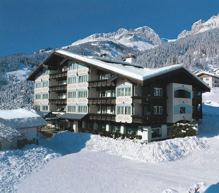 Alpen Hotel Corona Vigo di Fassa Ngoại thất bức ảnh