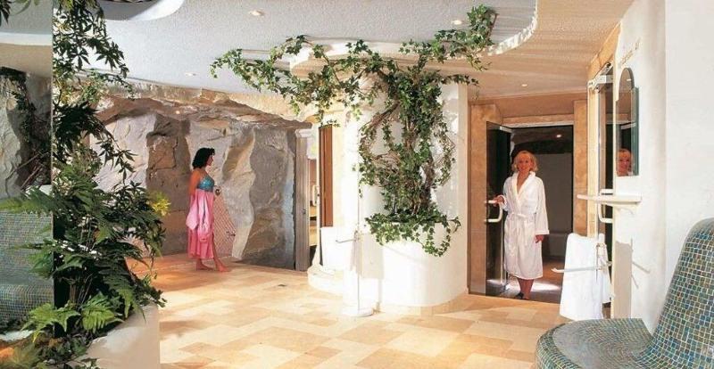 Alpen Hotel Corona Vigo di Fassa Ngoại thất bức ảnh