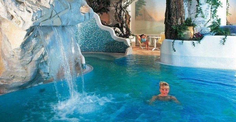 Alpen Hotel Corona Vigo di Fassa Ngoại thất bức ảnh