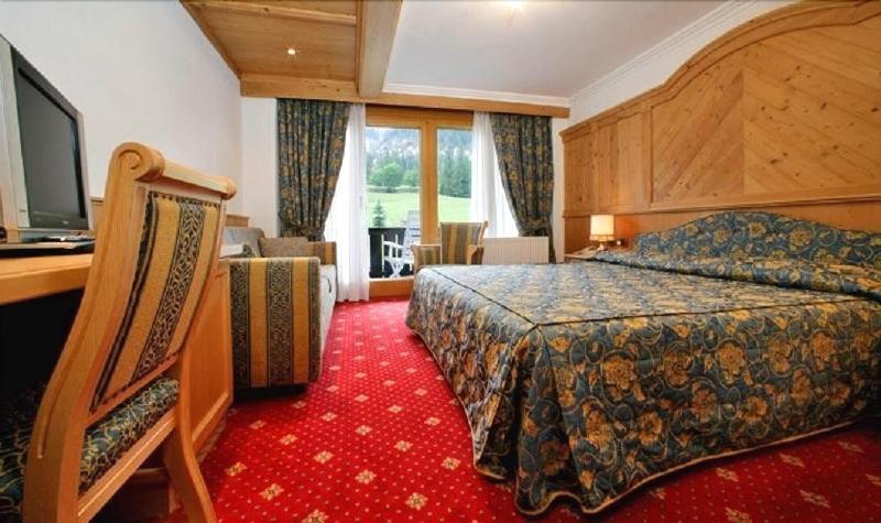Alpen Hotel Corona Vigo di Fassa Ngoại thất bức ảnh