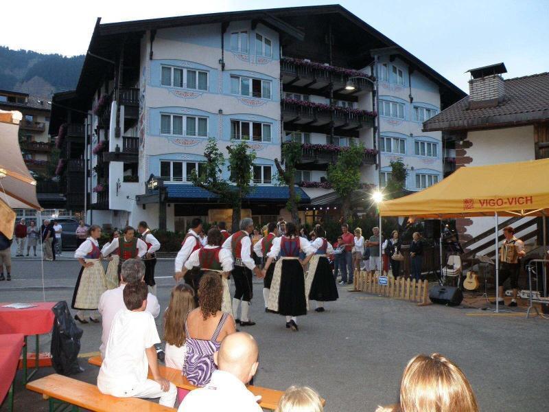 Alpen Hotel Corona Vigo di Fassa Ngoại thất bức ảnh