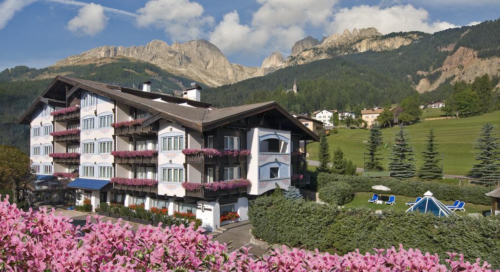 Alpen Hotel Corona Vigo di Fassa Ngoại thất bức ảnh